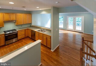 18818 Broken Oak Rd in Germantown, MD - Building Photo - Building Photo