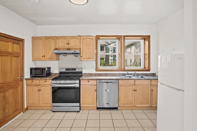 property at 62 Empire St