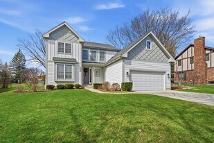 7814 Brookbank Rd in Willowbrook, IL - Building Photo