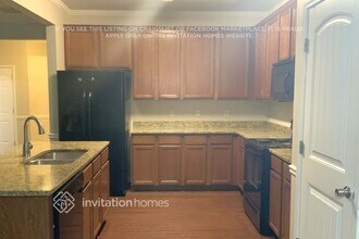 526 Crestmont Ln in Canton, GA - Building Photo - Building Photo