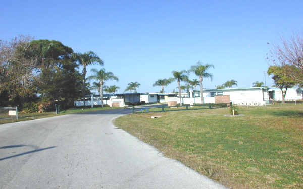 Colony Mobile Home Park in St. Petersburg, FL - Building Photo