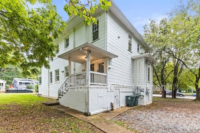 property at 1501 N Chamberlain Ave