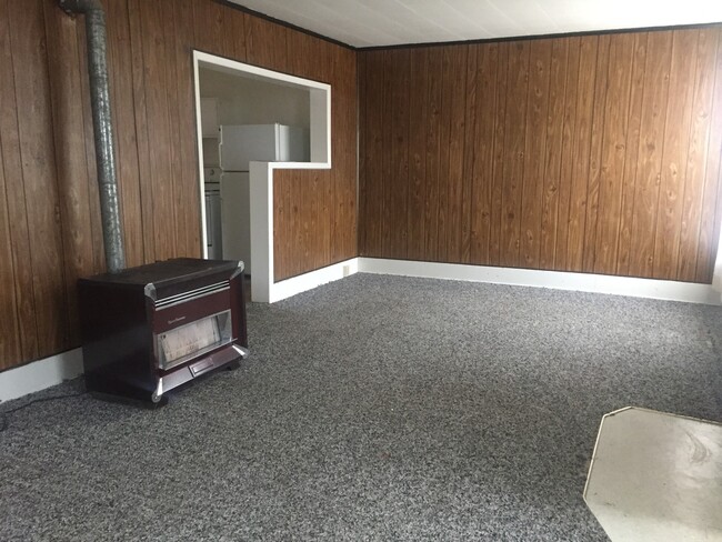 property at 515-517 N Elm St
