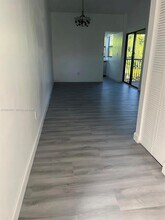 975 N Franklin Ave in Homestead, FL - Foto de edificio - Building Photo