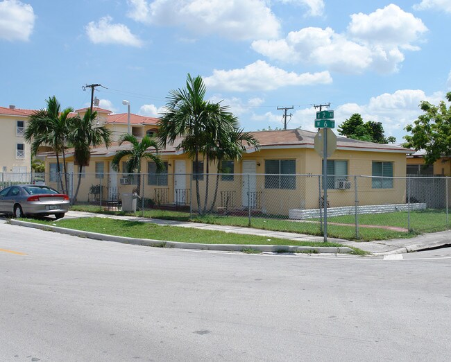 185-191 W 6th St in Hialeah, FL - Building Photo - Building Photo