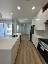 882 Olympia Rd in Venice, FL - Foto de edificio - Building Photo
