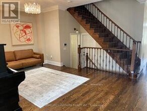 1268 Jezero Crescent in Oakville, ON - Building Photo - Building Photo