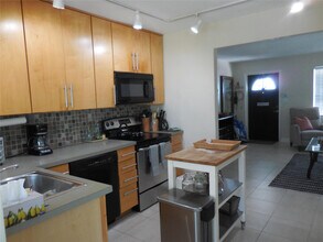 3050 NW 1st Ave in Pompano Beach, FL - Building Photo - Building Photo