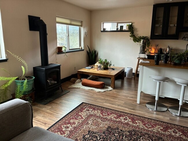 1248 NW Elgin Ave in Bend, OR - Building Photo - Building Photo