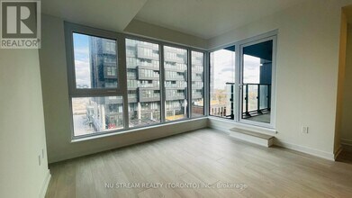 1 Quarrington Lane in North York, ON - Building Photo - Building Photo