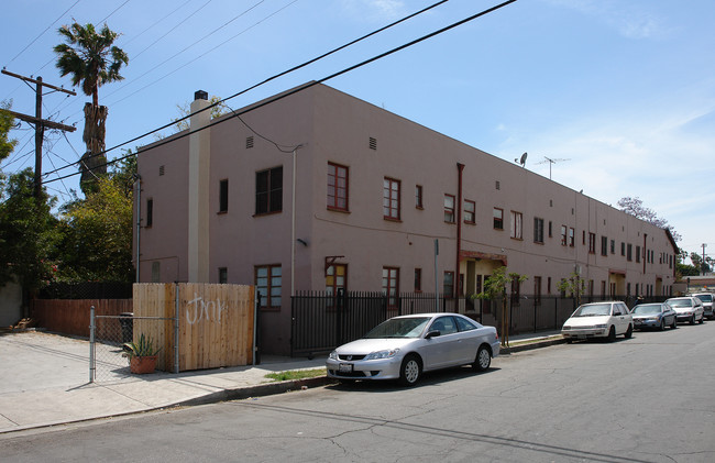 1056-1058 N Oxford Ave in Los Angeles, CA - Building Photo - Building Photo