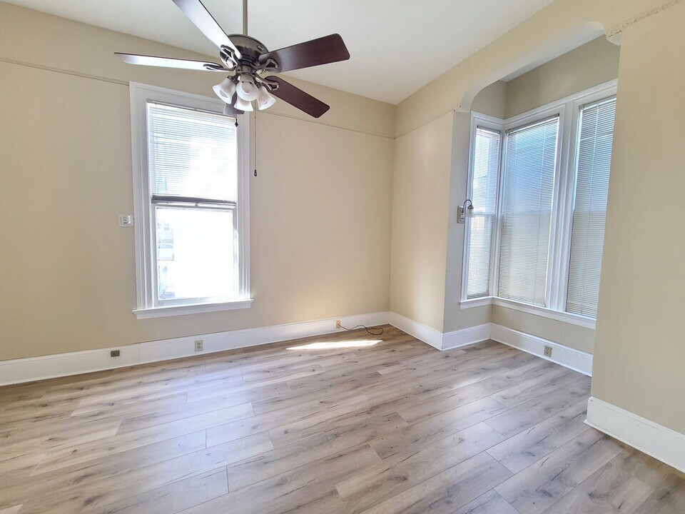 896 Emory St, Unit 1 in San Jose, CA - Foto de edificio