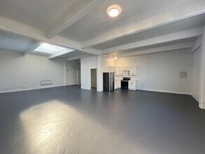 1341 58th Ave-Unit -11 in Oakland, CA - Building Photo - Building Photo