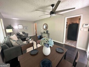 1900 Meadow Ln in Decatur, GA - Building Photo - Building Photo