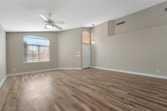 3762 Flowering Peach Ct in Las Vegas, NV - Building Photo - Building Photo