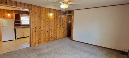 2122 Pile St in Clovis, NM - Foto de edificio - Building Photo