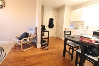 4 Belvidere Pl, Unit 3 in Cambridge, MA - Building Photo - Building Photo