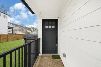 3513 Omega St in Houston, TX - Building Photo - Building Photo