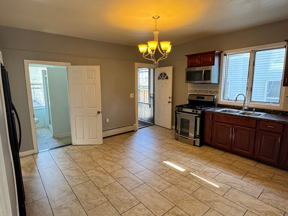 19 Covell St, Unit 1 in Providence, RI - Building Photo