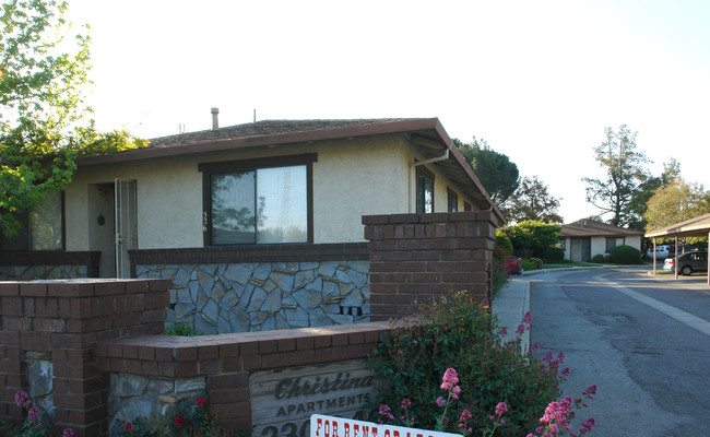 330-346 W Main Ave in Morgan Hill, CA - Foto de edificio - Building Photo