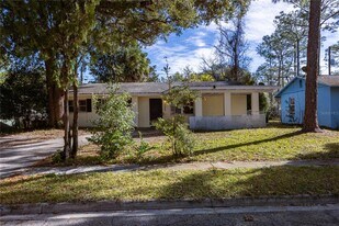 1135 NE 24th Terrace in Gainesville, FL - Building Photo