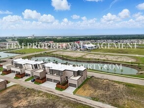 2871 Amelia Ln in Waxahachie, TX - Building Photo - Building Photo