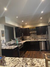 3352 S Holland Way in Lakewood, CO - Foto de edificio - Building Photo
