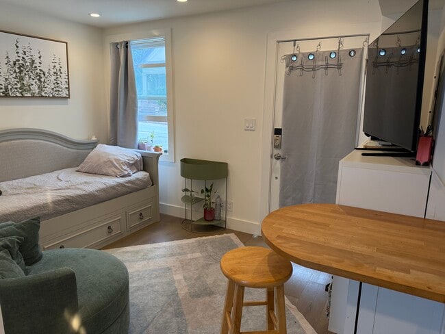 406 Chenery St, Unit 406 CheneryUnit #A Studio