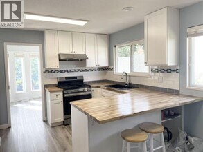 8311 Demorest Pl in Richmond, BC - Building Photo - Building Photo
