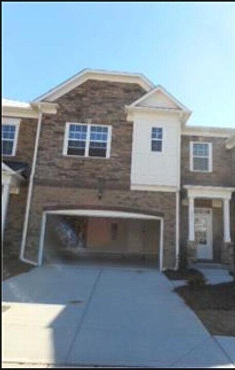 1275 Golden Rock Ln SE in Marietta, GA - Building Photo