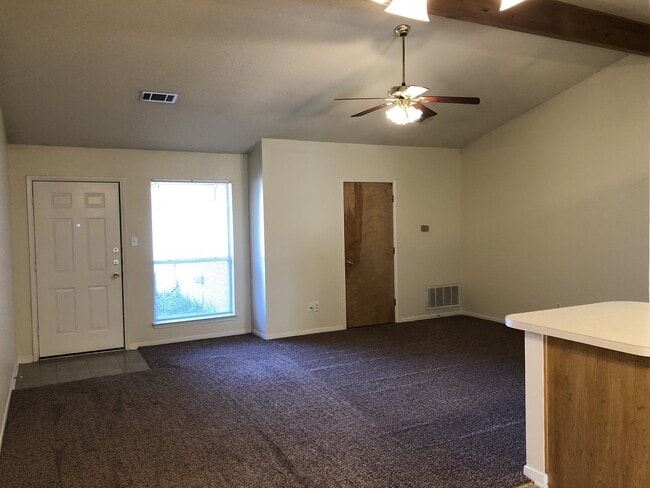 1517 Breezy Dr in Waco, TX - Building Photo - Building Photo