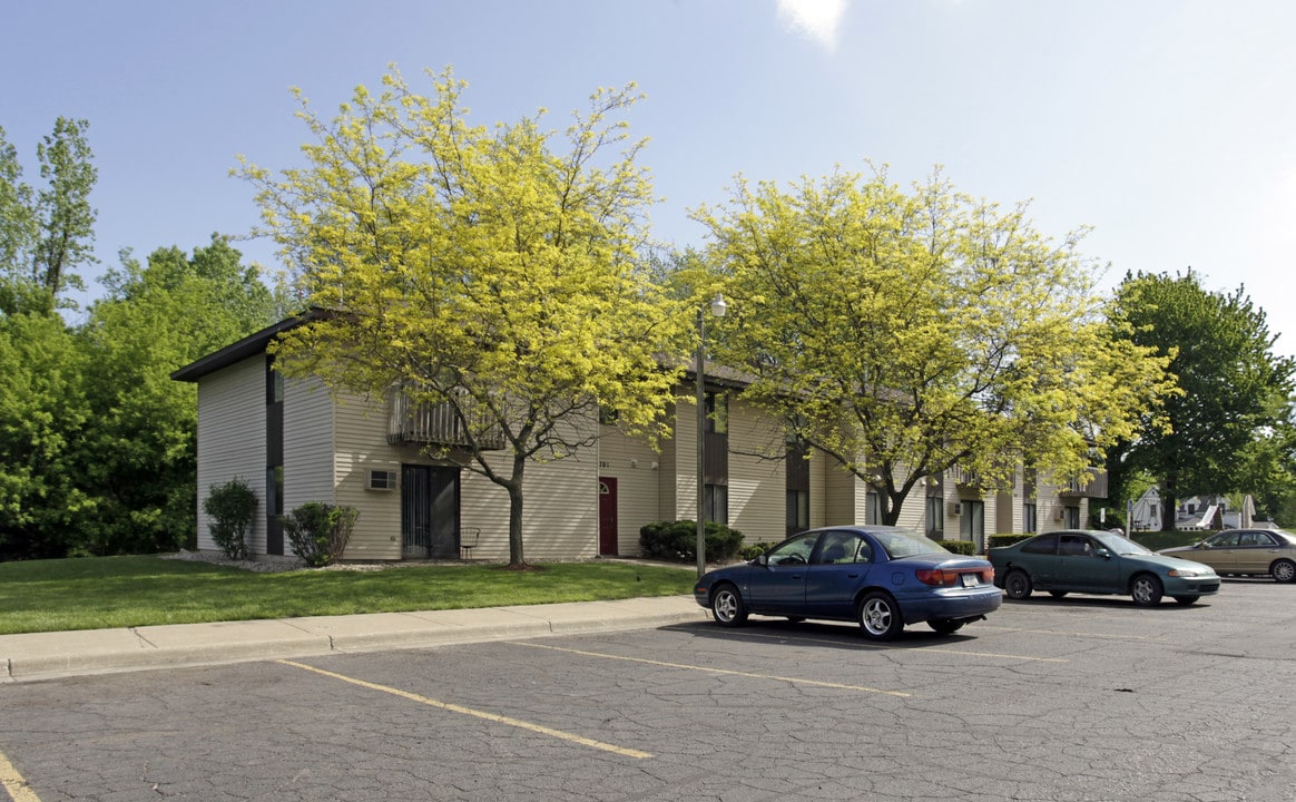 Lake Wind Apartments in Cassopolis, MI - Foto de edificio