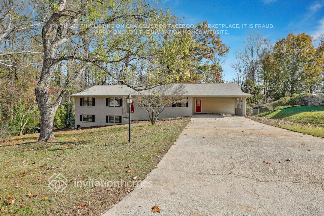 3647 Mill Lake Dr in Douglasville, GA - Building Photo