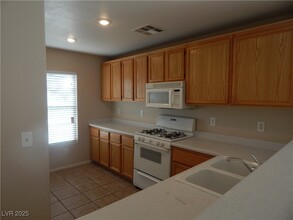 1271 Orange Meadow St in Las Vegas, NV - Building Photo - Building Photo