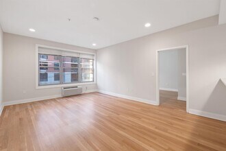 100 Marshall St in Hoboken, NJ - Building Photo - Building Photo