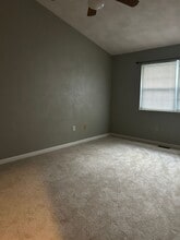 2324 Greenfield Dr in Belleville, IL - Building Photo - Building Photo