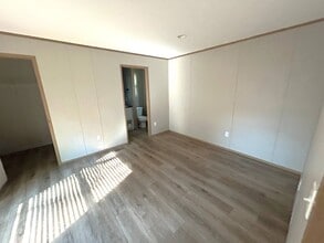 33 Rena Dr in Erie, PA - Building Photo - Building Photo