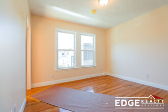 591 Washington St, Unit 2 in Boston, MA - Building Photo - Building Photo