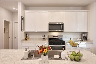 16858 Pandora Wy in Porter, TX - Foto de edificio - Building Photo