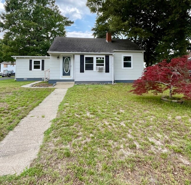 property at 200 Woodcrest Ave