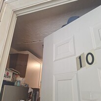 910 Adele St, Unit Apt. 9 in Houston, TX - Building Photo