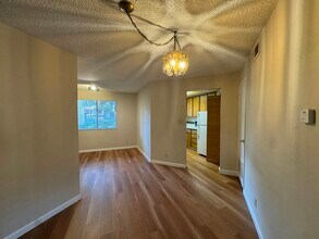 999 Evelyn Terrace W in Sunnyvale, CA - Building Photo - Building Photo