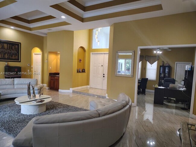 15802 SW 15th St in Weston, FL - Foto de edificio - Building Photo