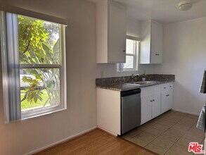 1234 Harvard St in Santa Monica, CA - Foto de edificio - Building Photo
