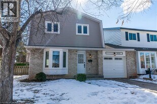 5042 Brady Ave in Burlington, ON - Building Photo