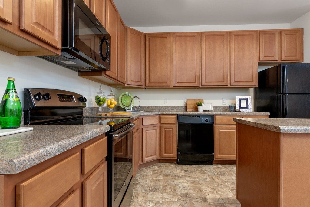 Villages at Lake Silvercote Apartments in Wentzville, MO