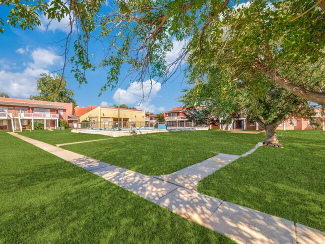 Augusta Apartments in Vernon, TX - Foto de edificio - Building Photo