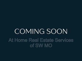 1911 N Old Orchard Ave in Springfield, MO - Building Photo