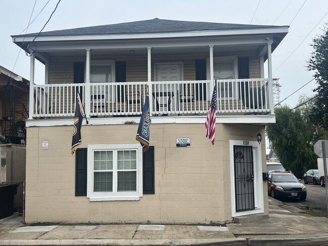 1138 S Salcedo St, Unit 2B in New Orleans, LA - Foto de edificio - Building Photo