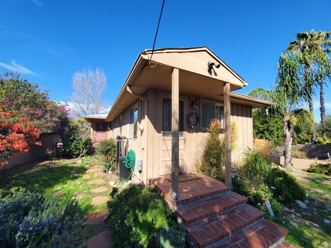 1654 Republic St in San Diego, CA - Building Photo - Building Photo